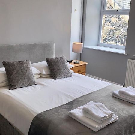 The Nook Apartment Ембълтън Екстериор снимка