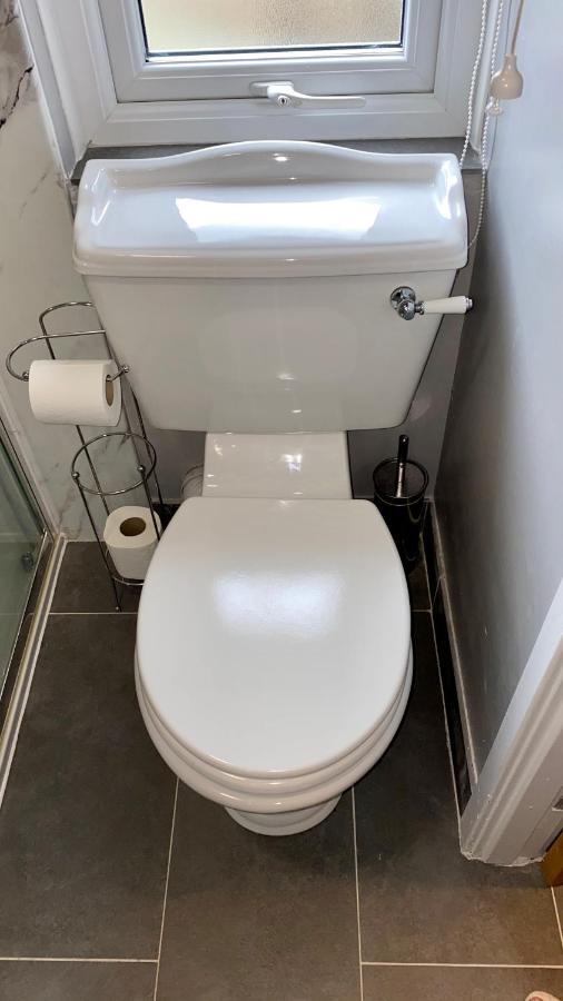 The Nook Apartment Ембълтън Екстериор снимка
